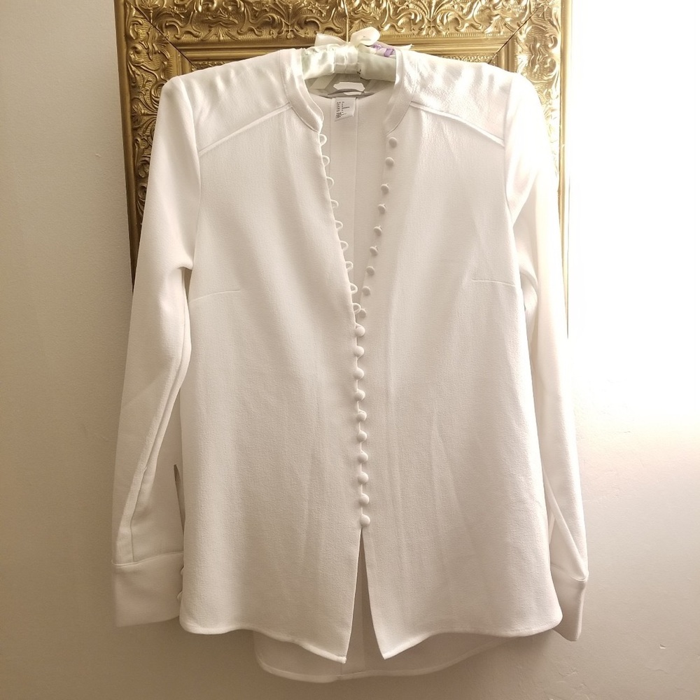 HM white top